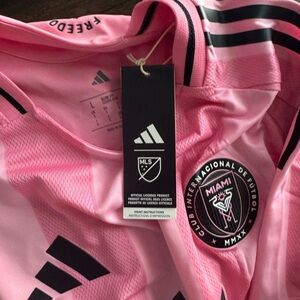 Adidas Messi Jersey size large